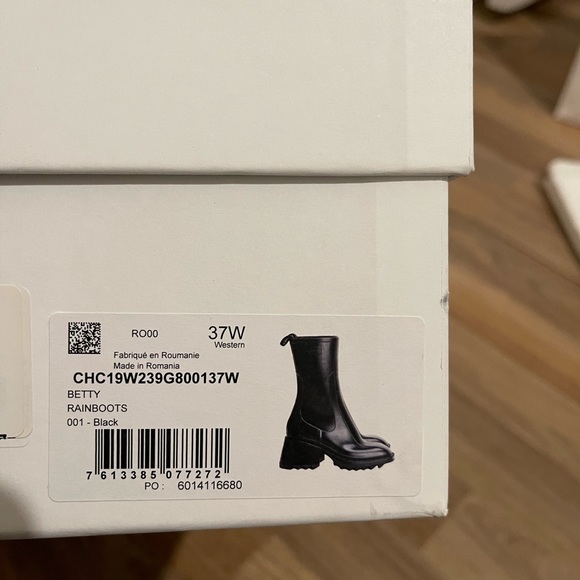 ❌SOLD❌ Chloe Betty Rain Boots - Picture 7 of 8
